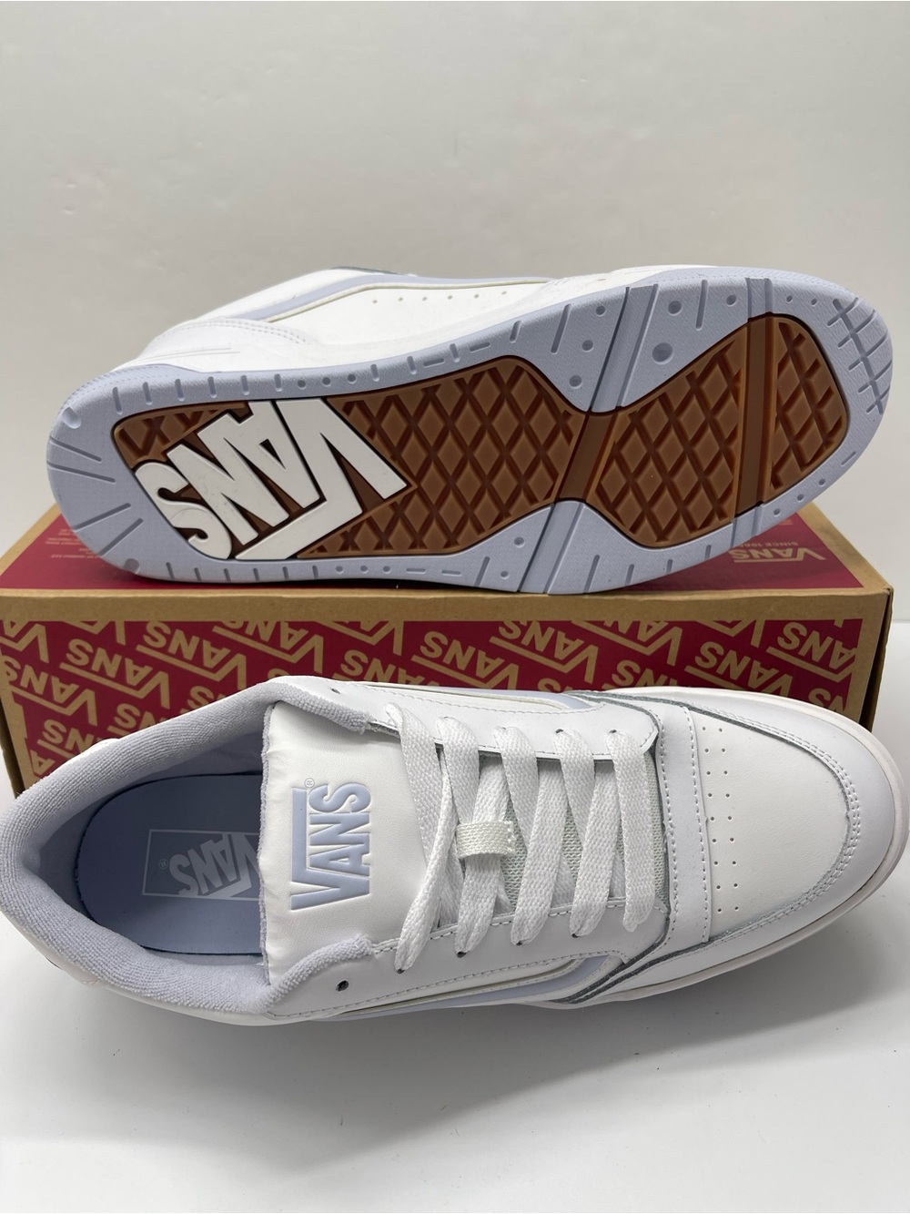 Vans Men’s Sz 13 Hylane Pop Baby Blue
VN000D1J689 Sneakers 
 Low-Top Skate - Picture 5 of 16